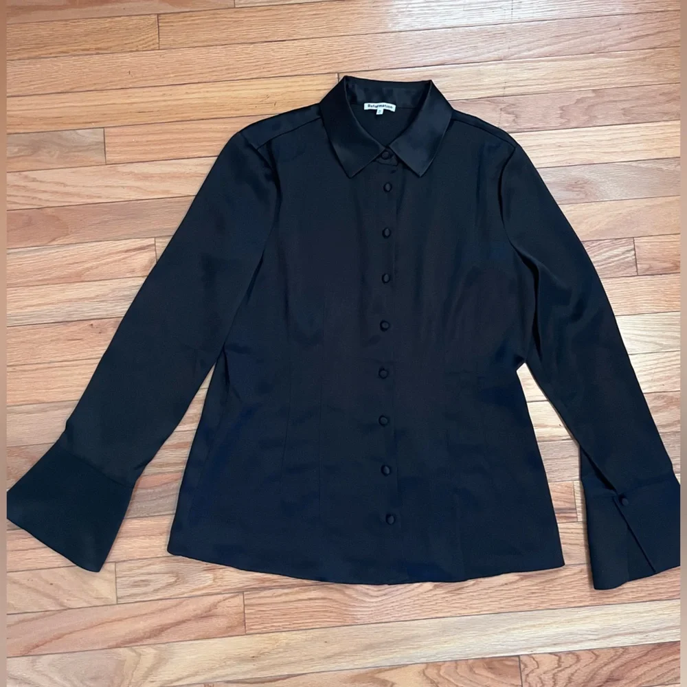 Reformation Samara Satin Button Down Blouse Shirt Size 10 Flared Cuff - Picture 7 of 9